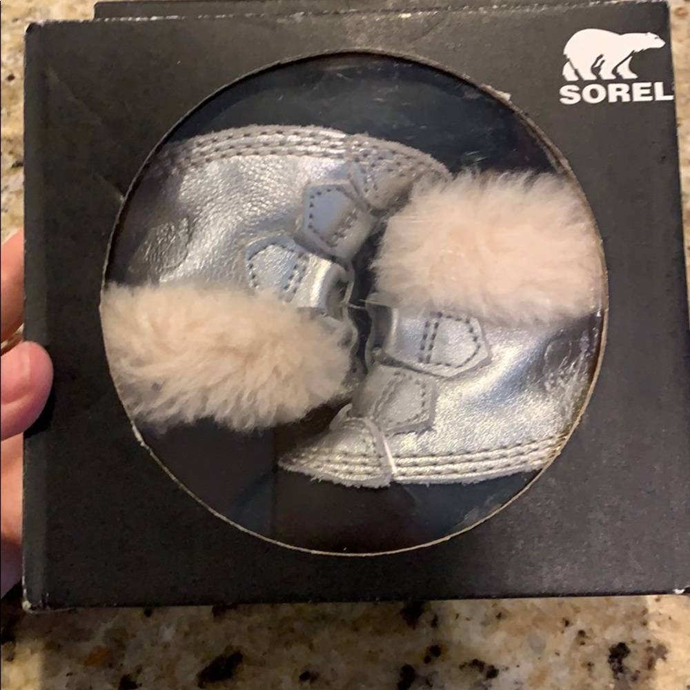 Baby sorel boots